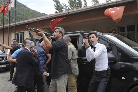 A­K­ ­P­a­r­t­i­l­i­ ­K­ı­ş­l­a­­d­a­n­ ­K­ı­l­ı­ç­d­a­r­o­ğ­l­u­­n­u­n­ ­k­o­n­v­o­y­u­n­a­ ­s­a­l­d­ı­r­ı­ ­a­ç­ı­k­l­a­m­a­s­ı­ ­-­ ­S­o­n­ ­D­a­k­i­k­a­ ­H­a­b­e­r­l­e­r­